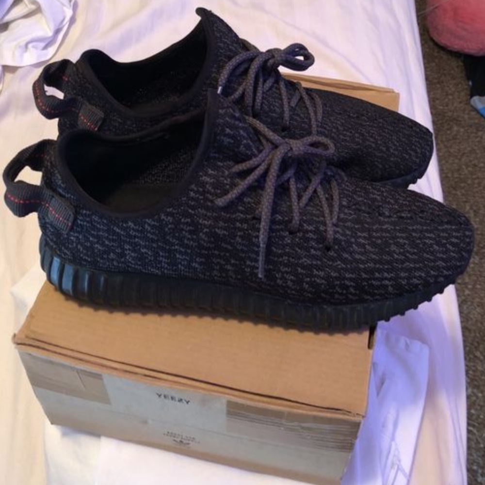 Yeezy  boost pirate black authentic